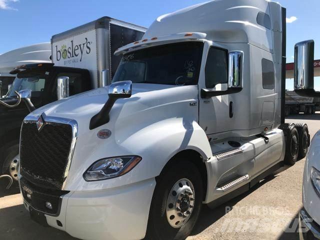 International LT Prime Movers