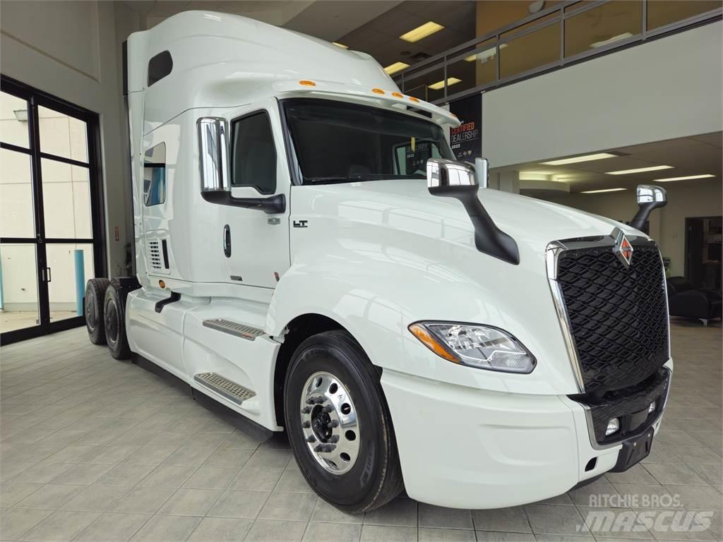 International LT Prime Movers