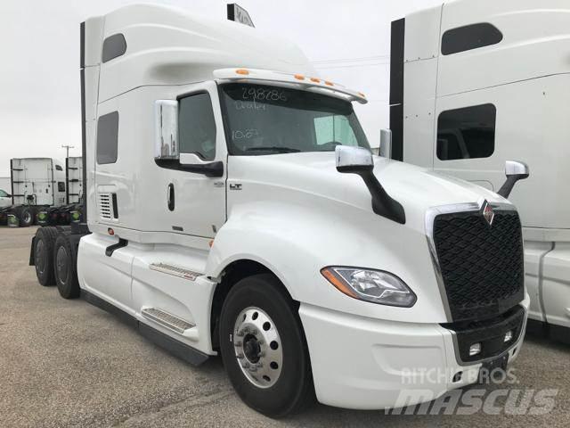 International LT Prime Movers