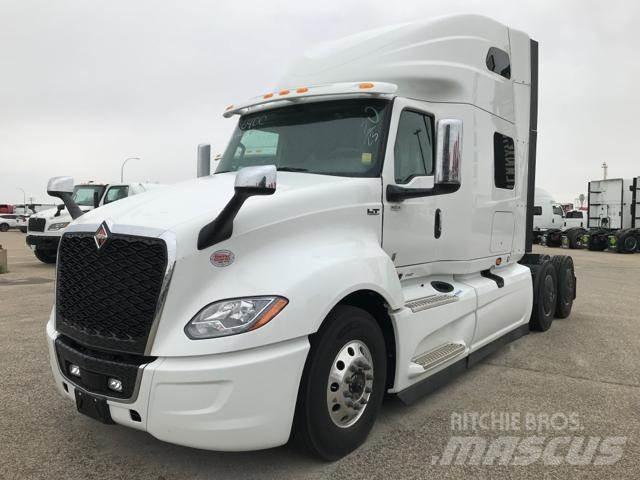International LT Prime Movers