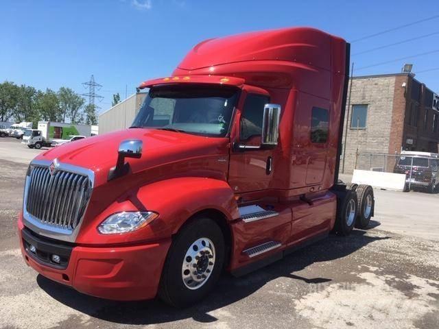 International LT Prime Movers