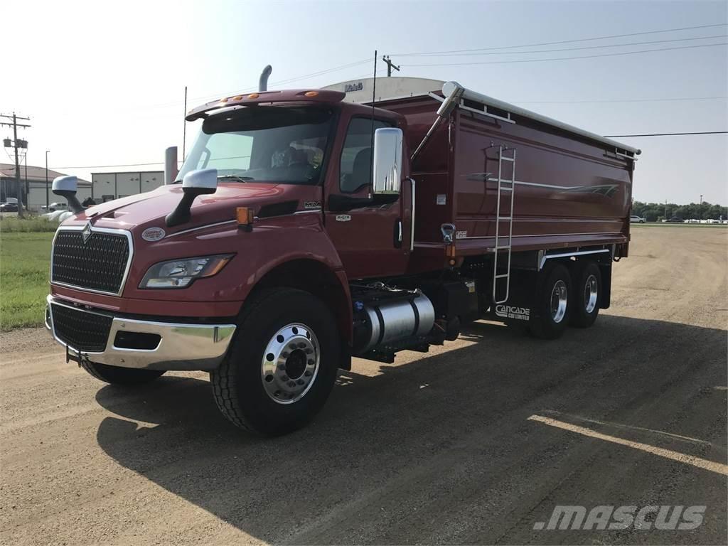 International MV Farm / grain trucks