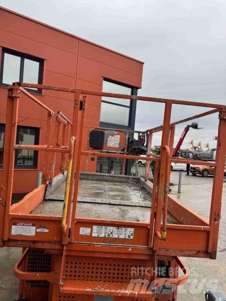 Snorkel S2770RT Articulated boom lifts