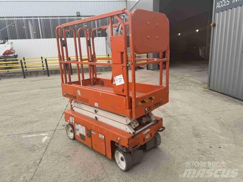 Snorkel S3215E Articulated boom lifts