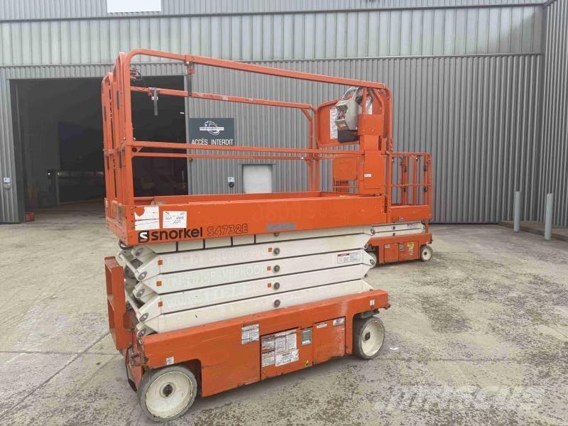 Snorkel S4732E Articulated boom lifts