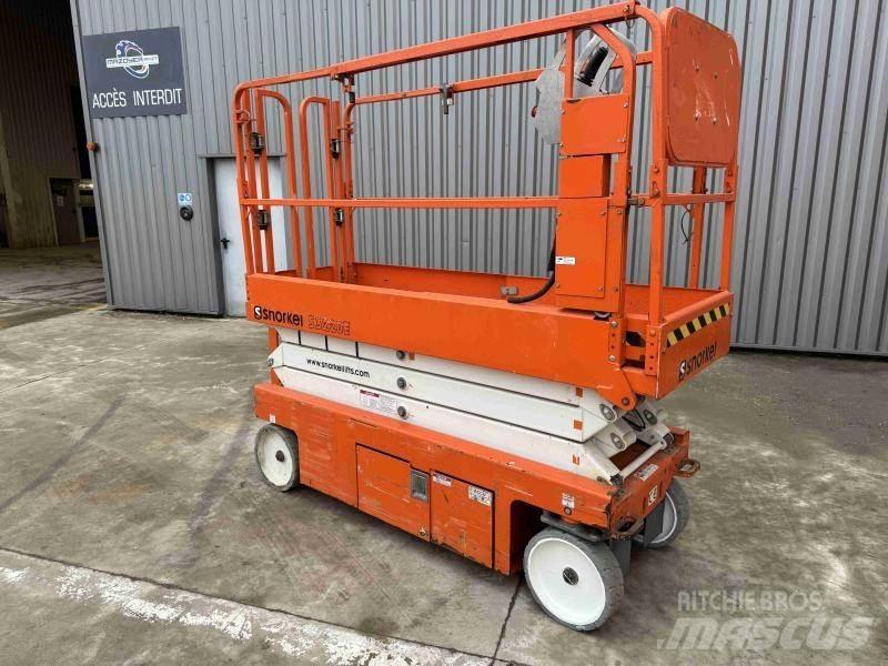 Snorkel SE3220E Articulated boom lifts