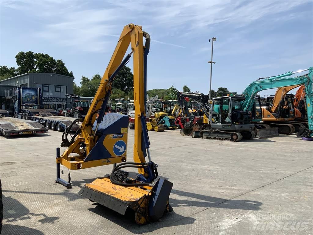 Bomford Hawk 6 (ST23671) Farm machinery