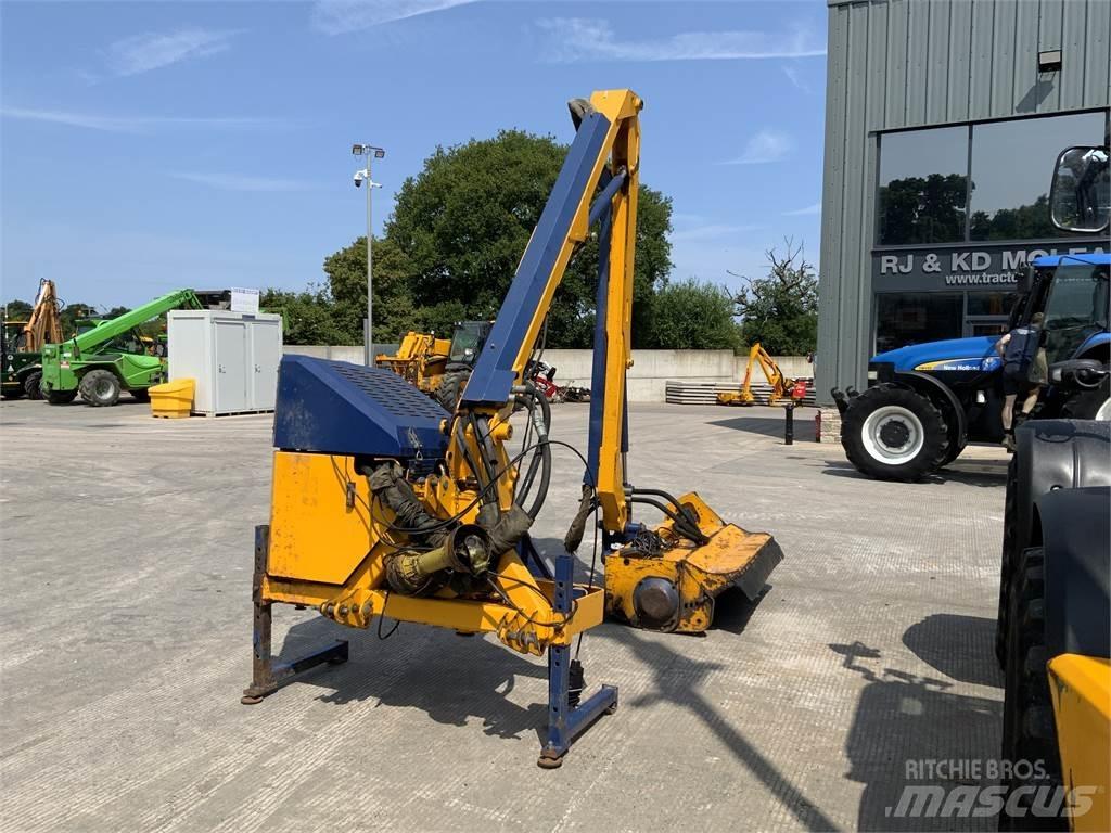 Bomford Hawk 6 (ST23671) Farm machinery