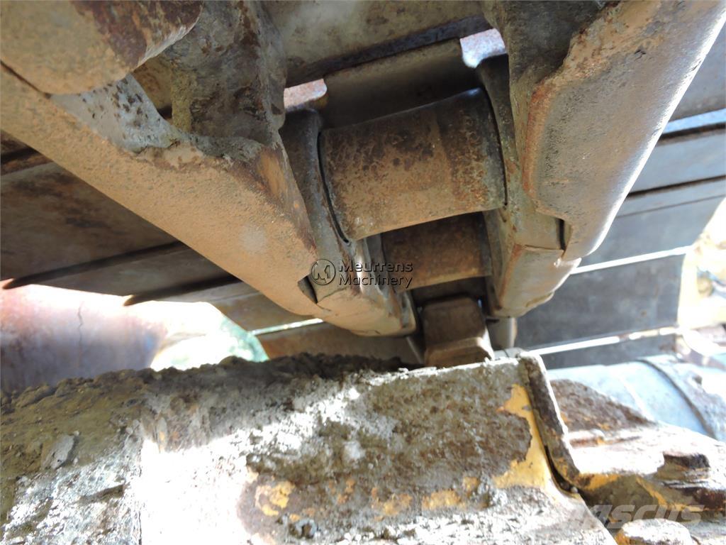 Komatsu D61PX-24 Other rollers