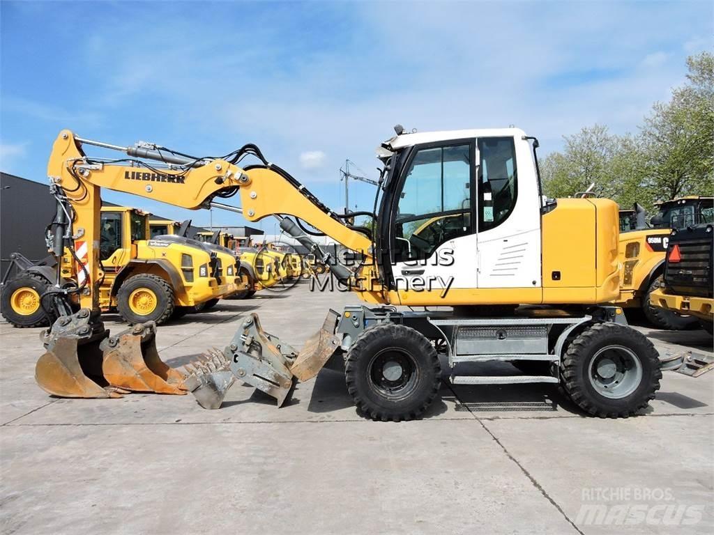 Liebherr A910 Wheeled excavators