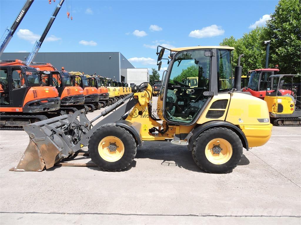 Volvo L25F + FORK Wheel loaders