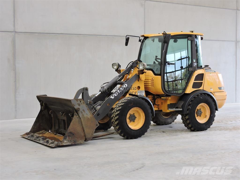 Volvo L25F + FORK Wheel loaders