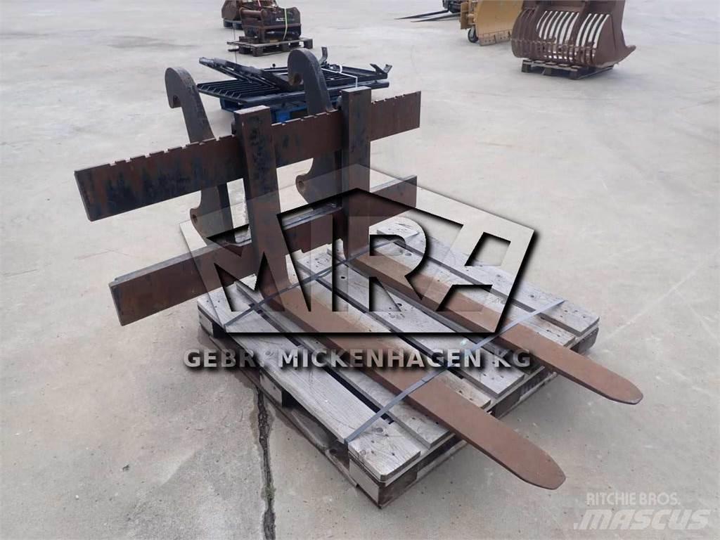 CAT 926 Forks