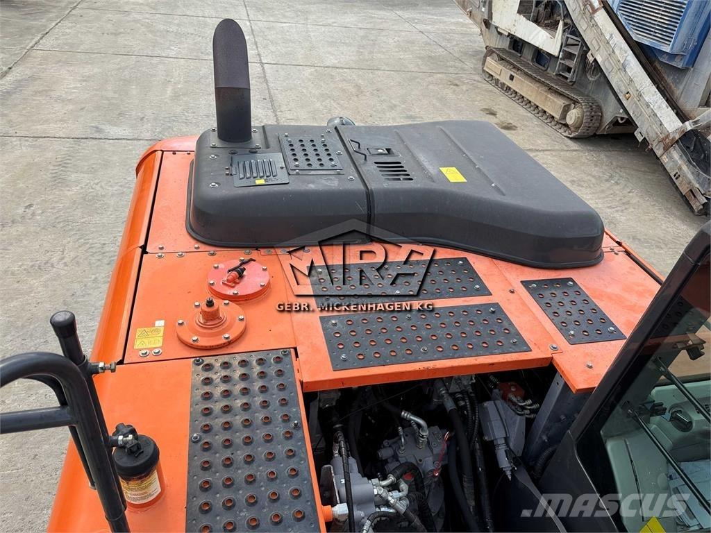Hitachi ZX 220W-6 Wheeled excavators