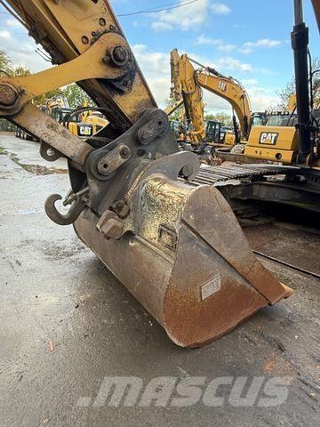 CAT 330 Crawler excavators