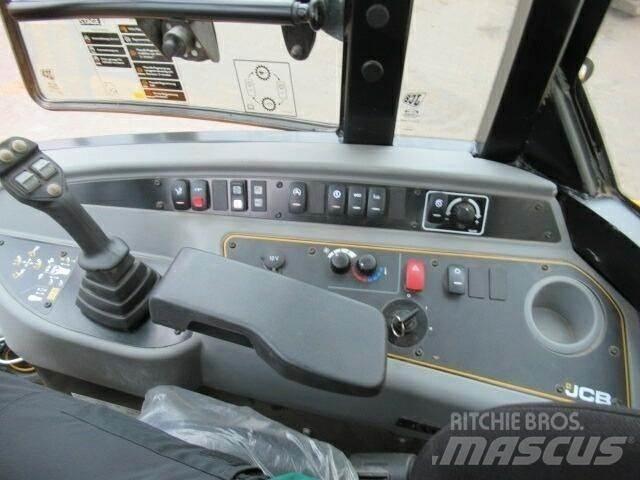 JCB TM220 Agri Front loaders and diggers