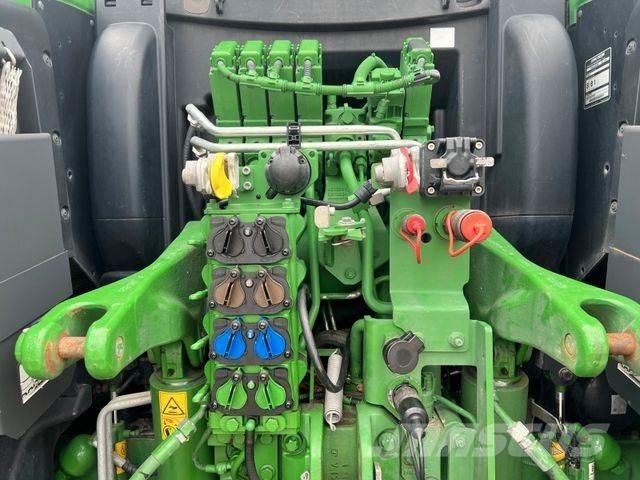 John Deere 6155 R Tractors