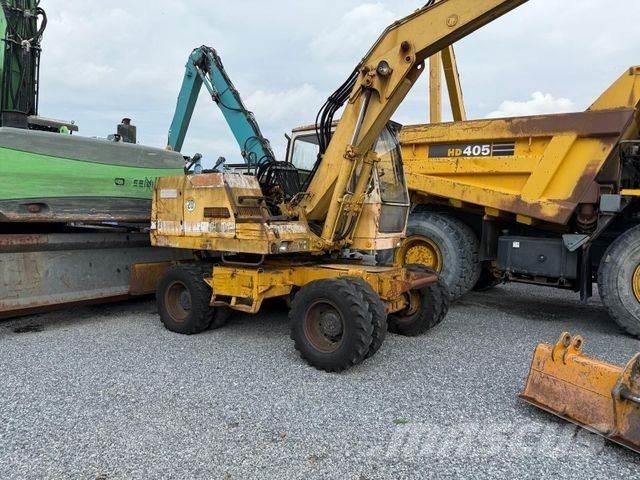 Liebherr A902 Wheeled excavators