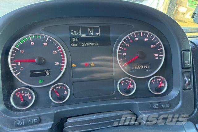 MAN TGA 26.440 6x2 Curtain sider trucks