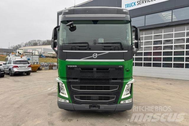 MAN TGX 33.520 6x4 Prime Movers