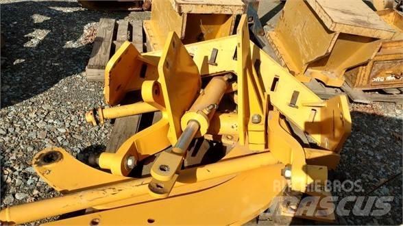 Volvo G940 Scarifiers