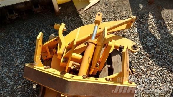 Volvo G940 Scarifiers