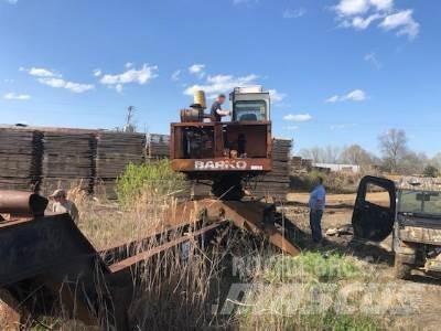 Barko 160B Knuckle boom loaders