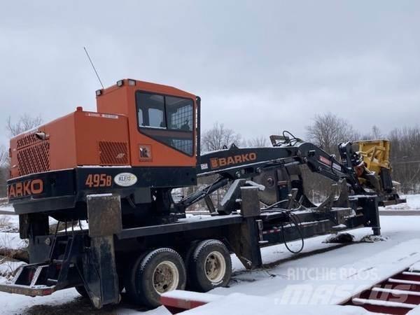 Barko 495B Knuckle boom loaders