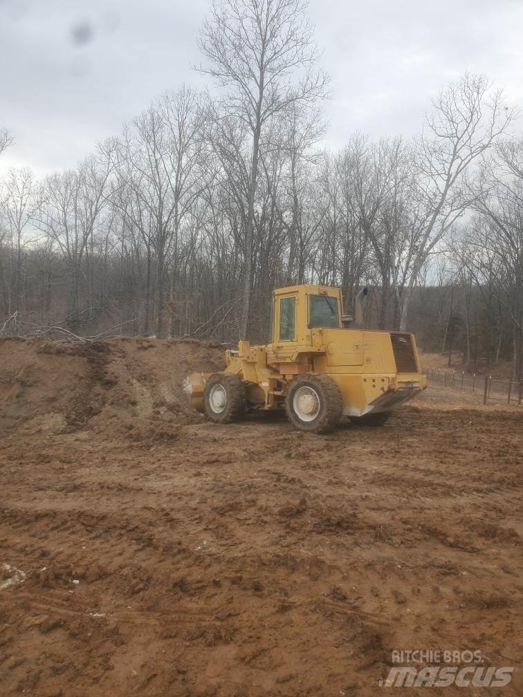 CASE 621B Wheel loaders
