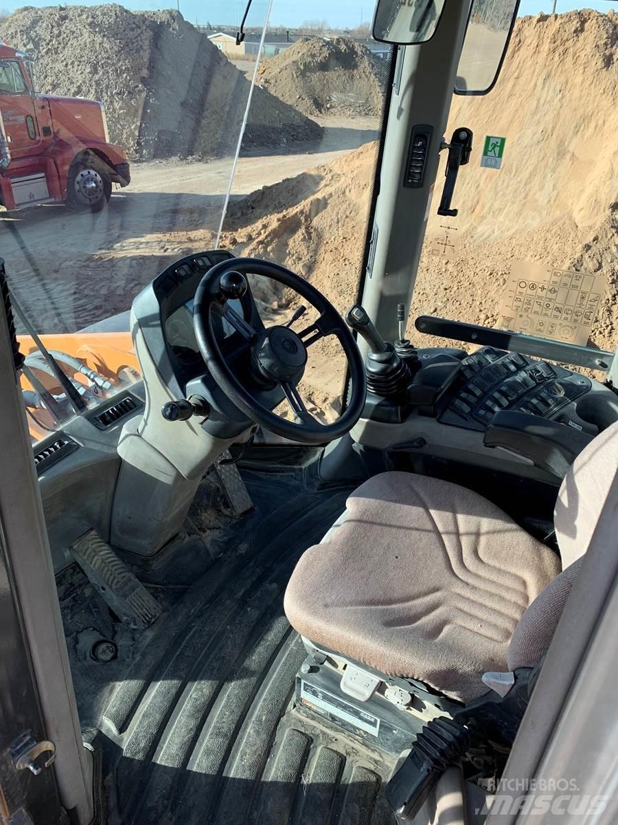 CASE 821F Wheel loaders