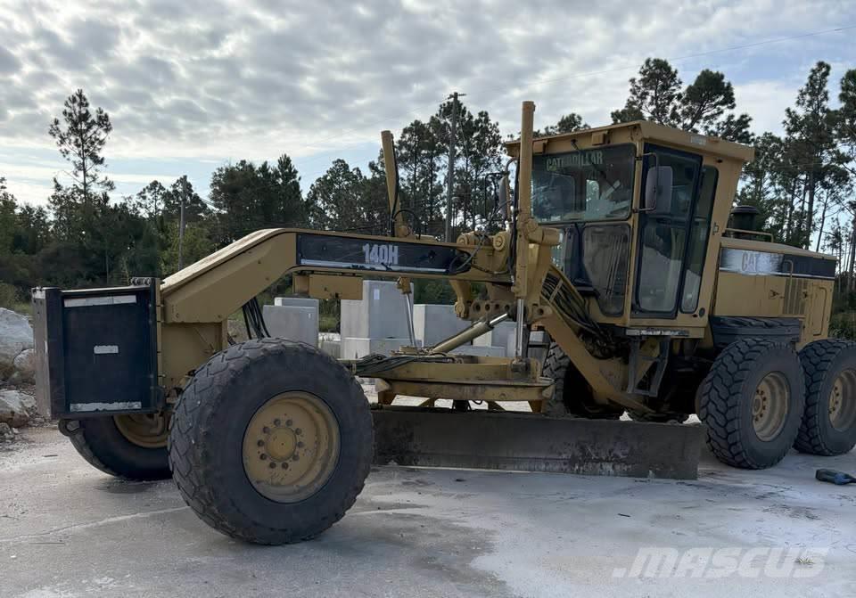 CAT 140H Graders