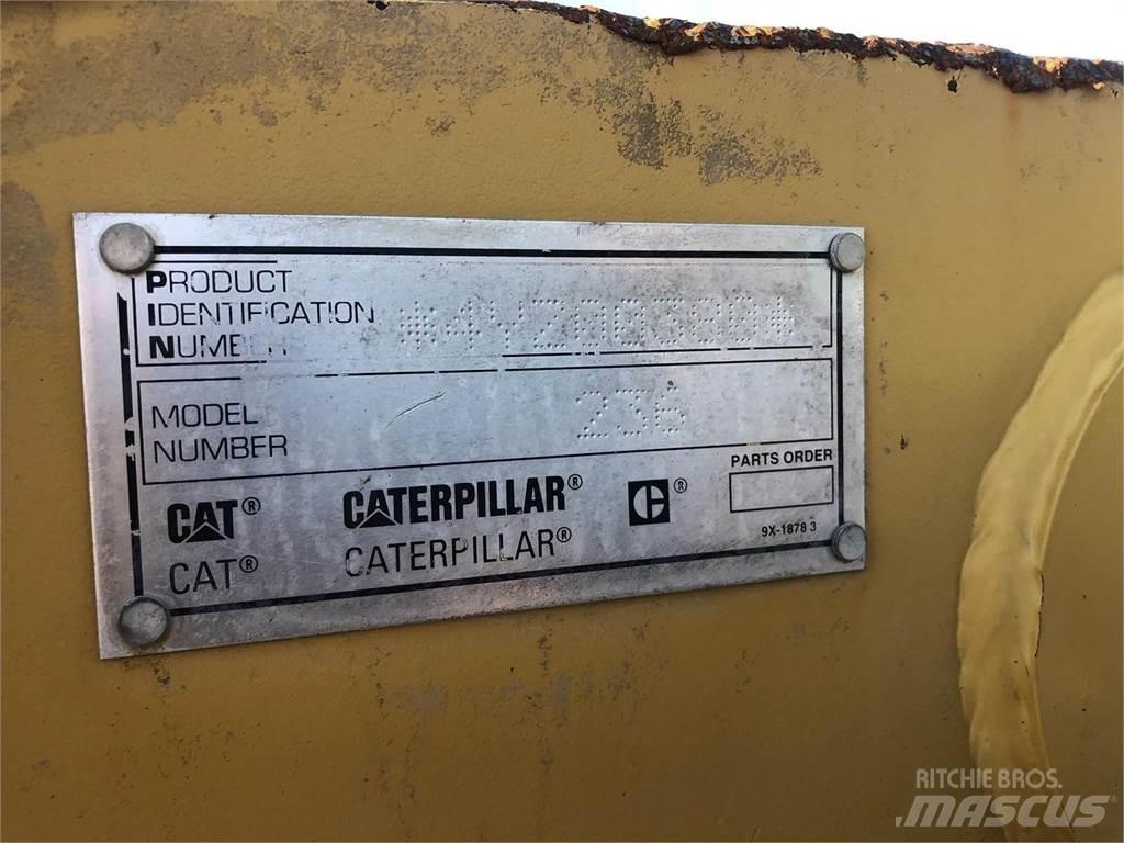 CAT 236 Skid steer loaders