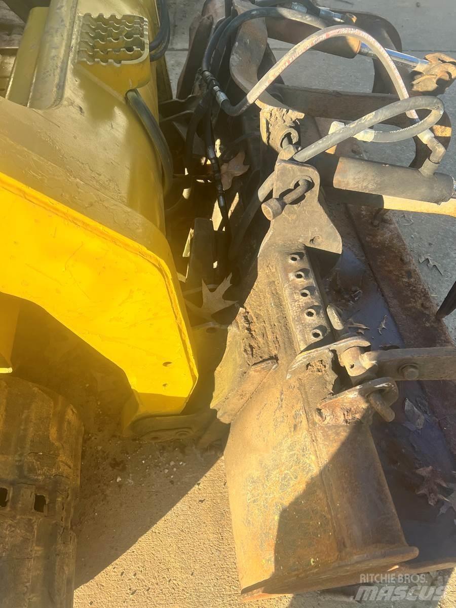 CAT 279C Skid steer loaders