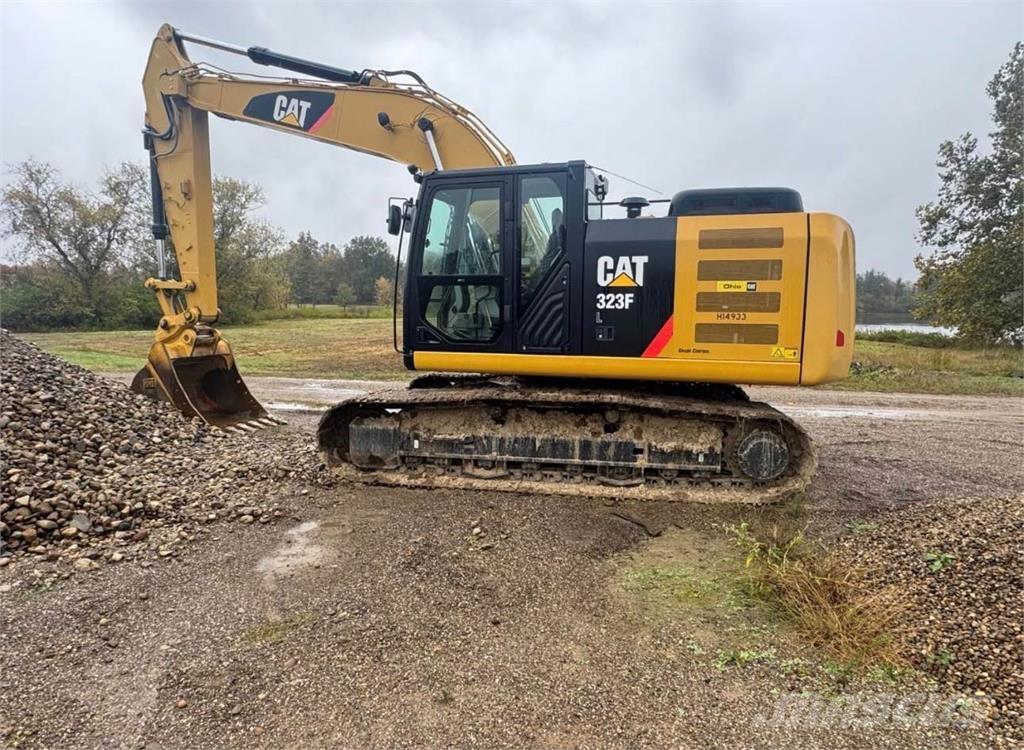 CAT 323FL Crawler excavators