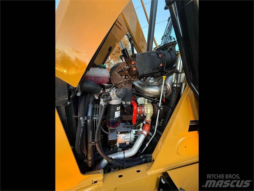 CAT 420 Backhoe