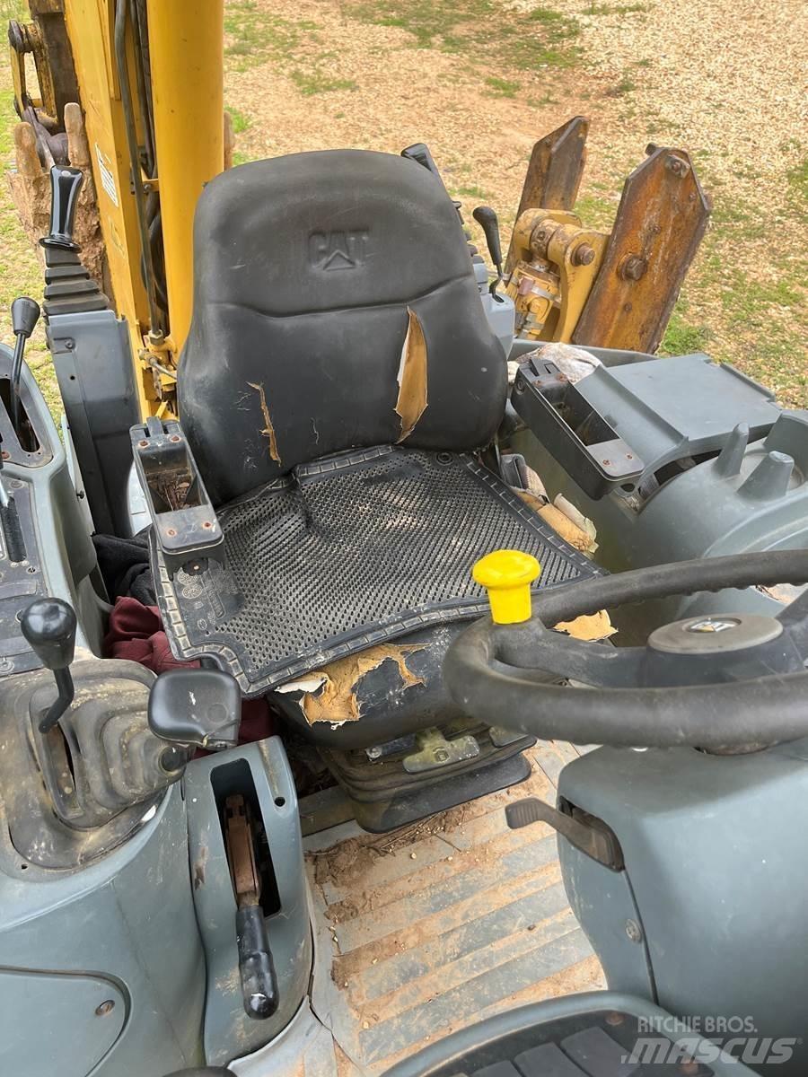CAT 420D Backhoe