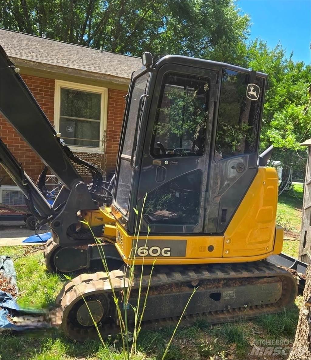 CAT 60 Mini excavators < 7t (Mini diggers)