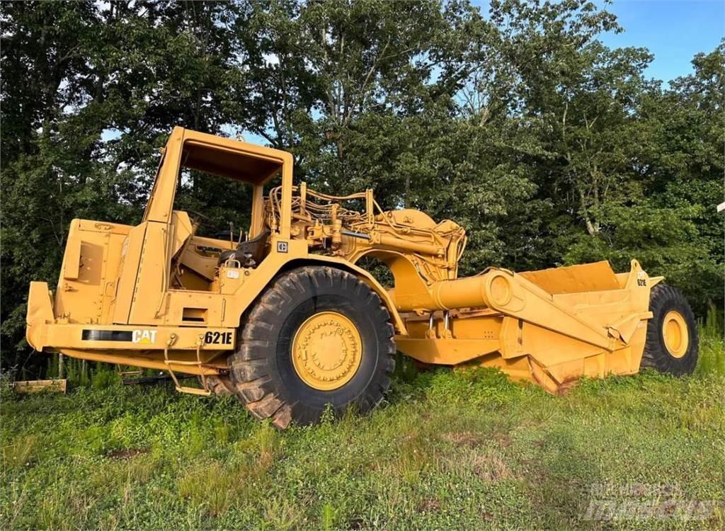 CAT 621E Scrapers