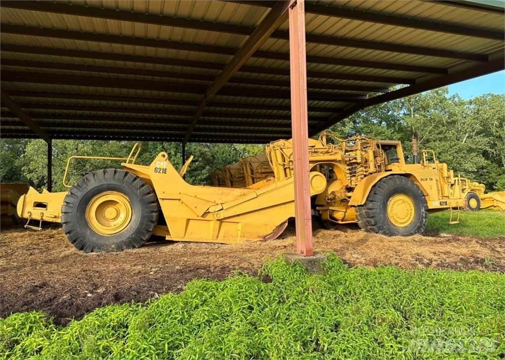CAT 621E Scrapers