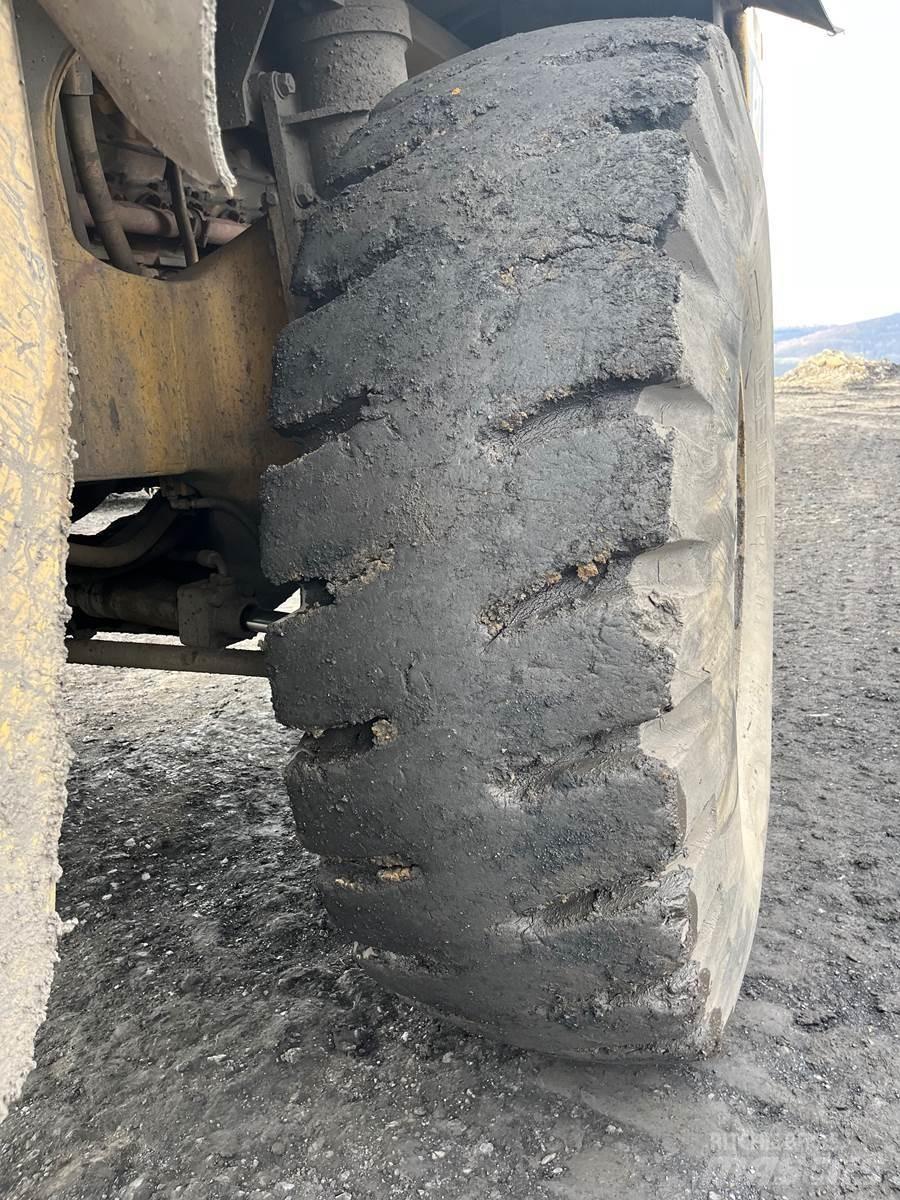 CAT 773B Articulated Haulers
