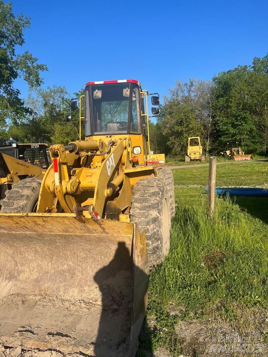 CAT 916 Wheel loaders