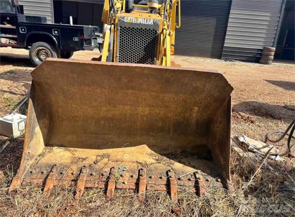 CAT 933C Crawler dozers