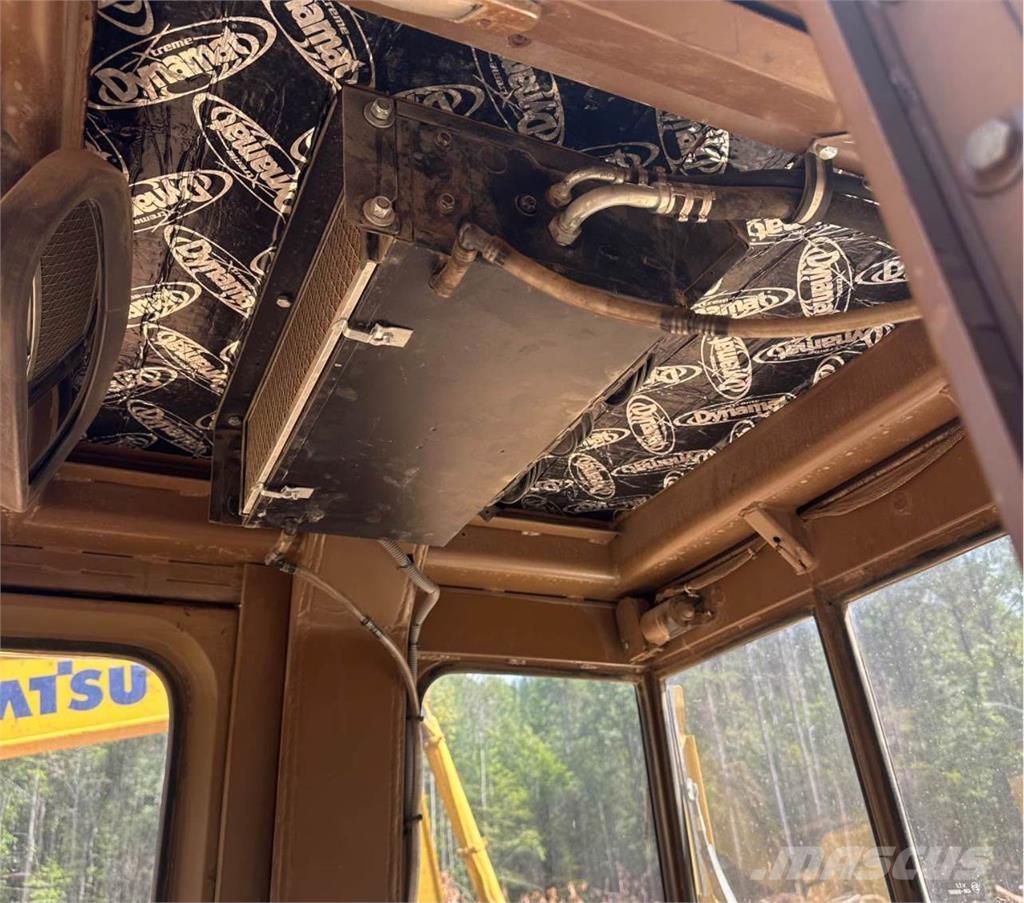 CAT 963 Crawler loaders