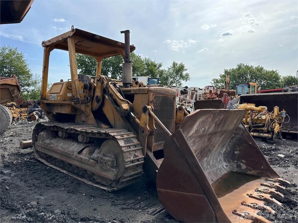 CAT 977 Crawler loaders