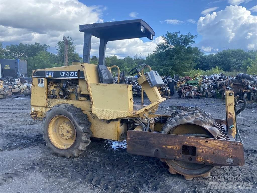 CAT CP323C Soil compactors
