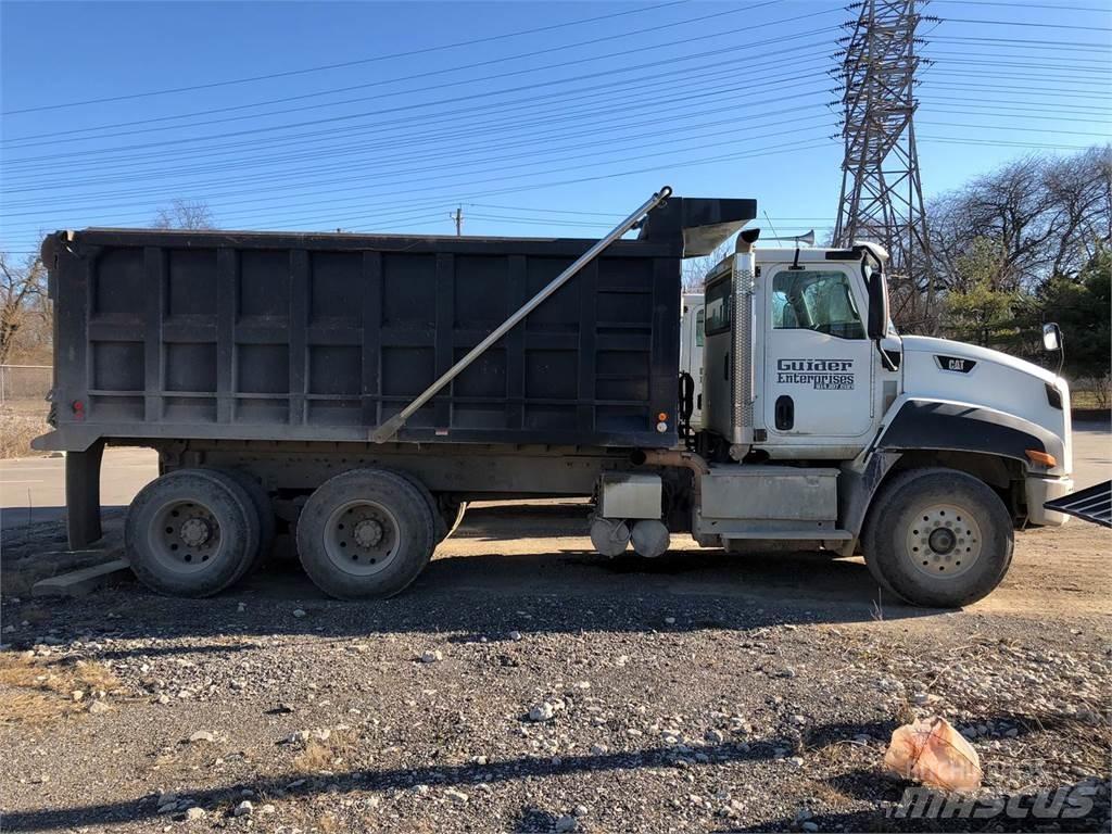 CAT CT660 Tipper trucks