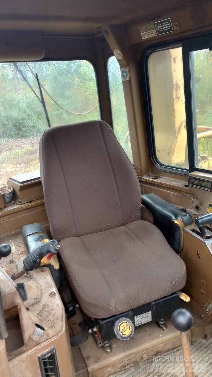 CAT D11N Crawler dozers