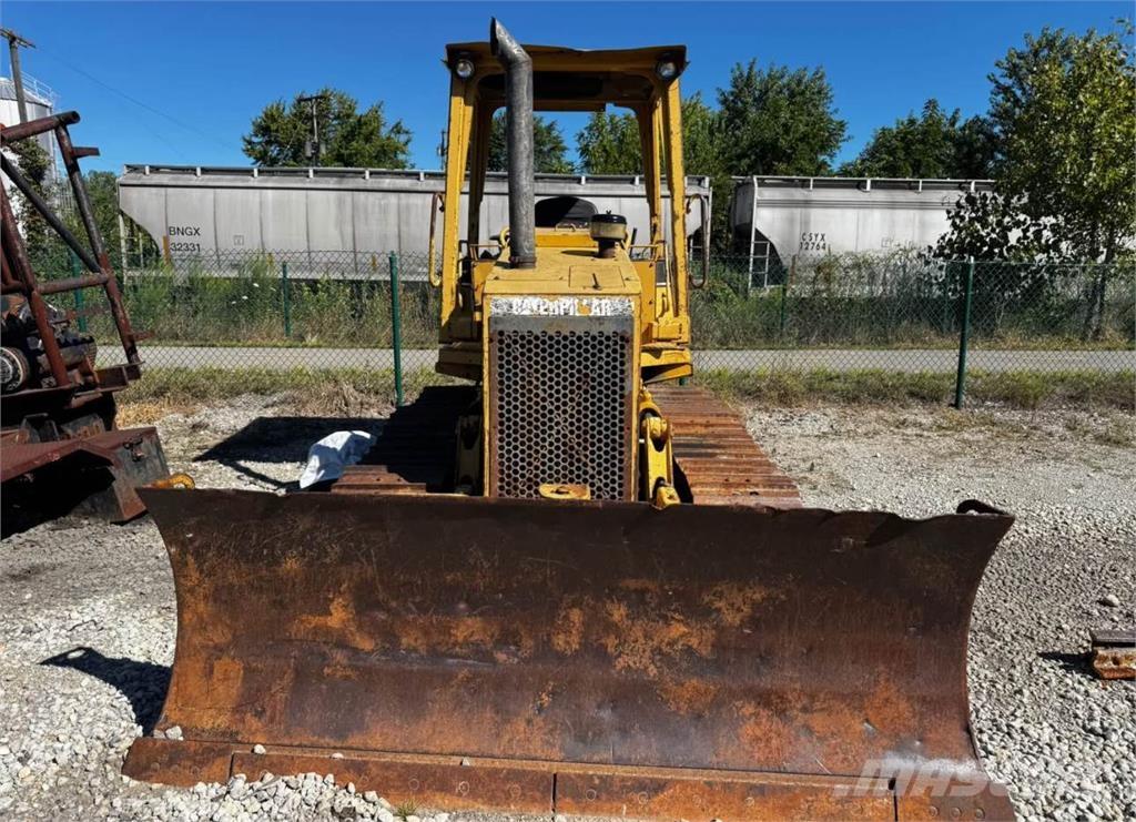 CAT D4C Crawler dozers