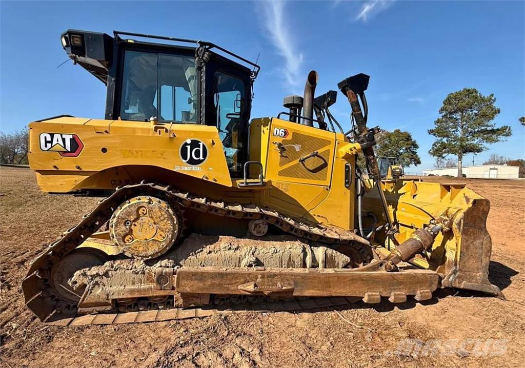 CAT D6 Crawler dozers
