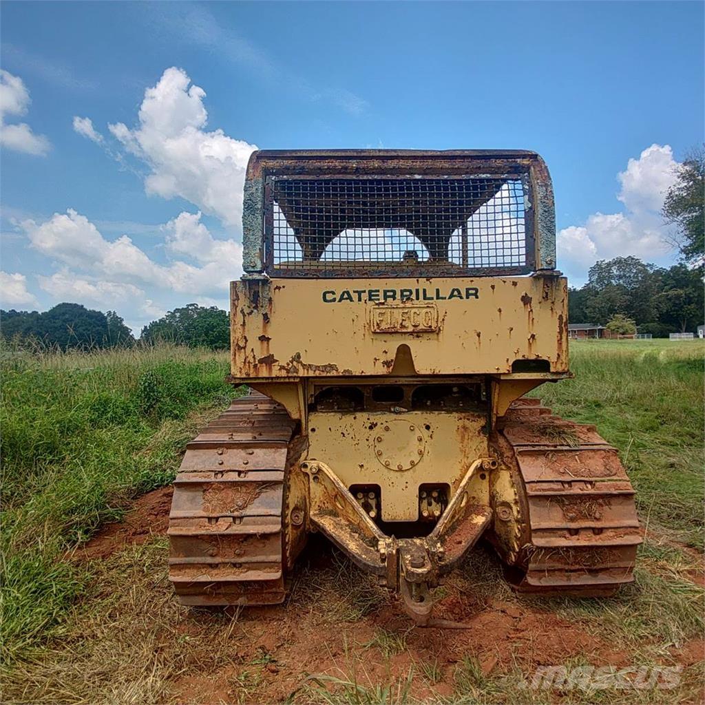 CAT D7E Crawler dozers